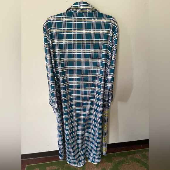 Long Collard Button Up - Picture 3 of 3